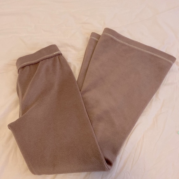 UO Out From Under Batheny Fleece Flare Pants Mauve Size M - Picture 6 of 8